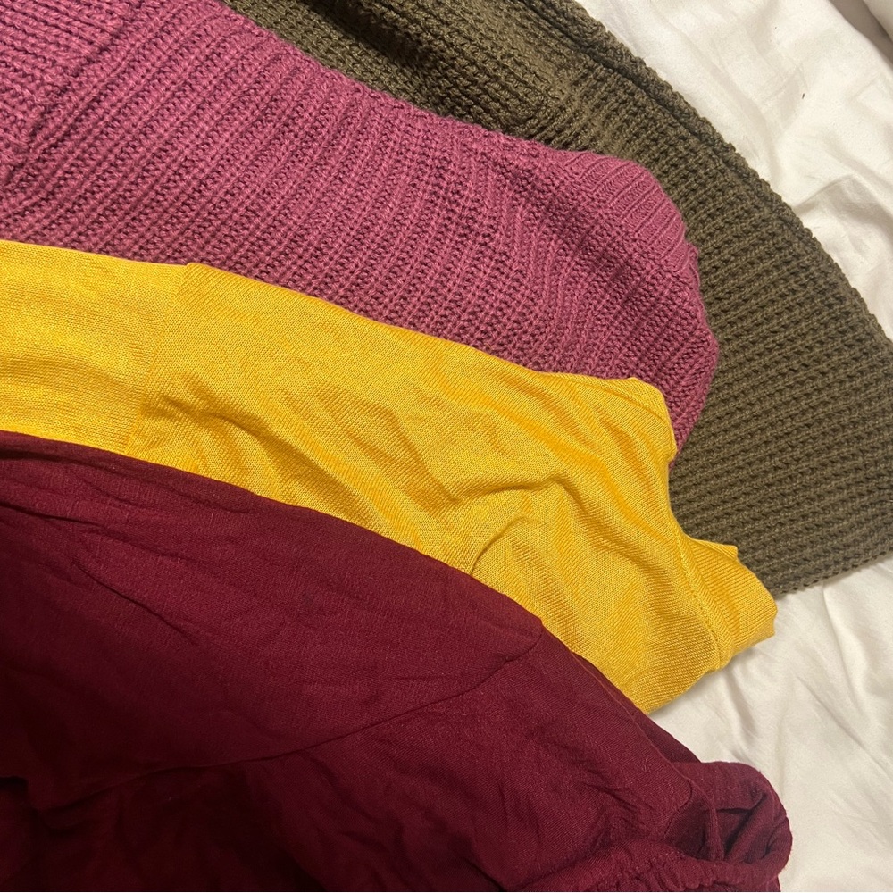 Multiple sweater & hoodies in small sizes and different designs , used & new.